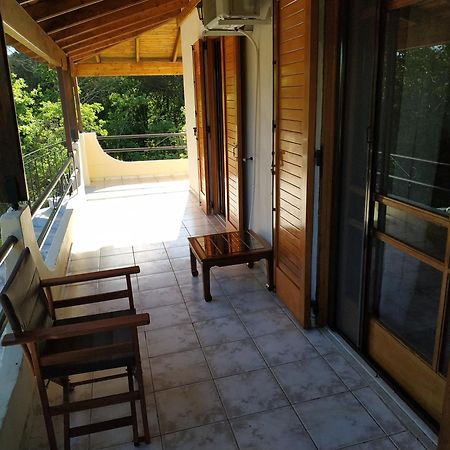 Villa Dimitris Áfra Eksteriør bilde