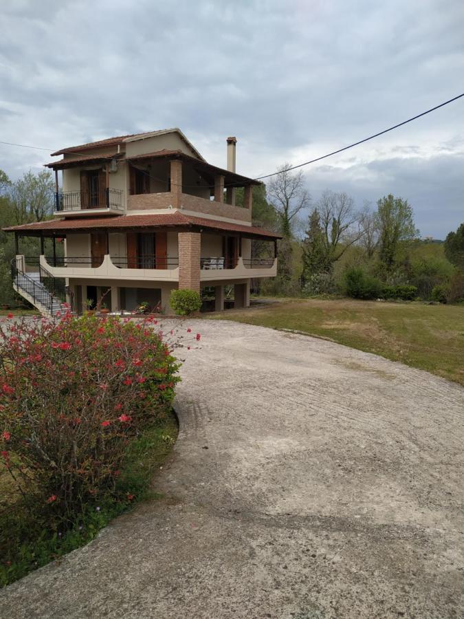 Villa Dimitris Áfra Eksteriør bilde