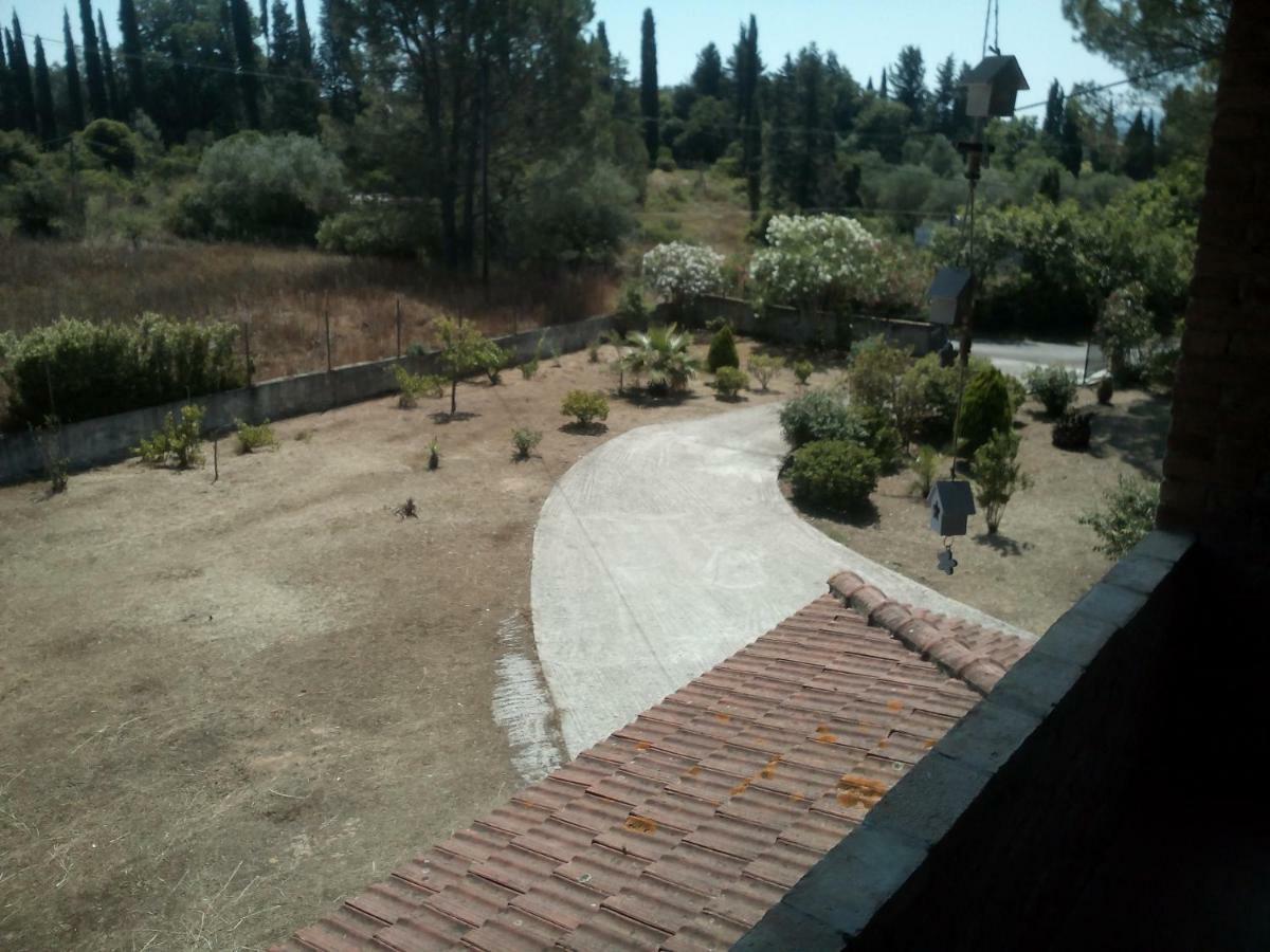 Villa Dimitris Áfra Eksteriør bilde